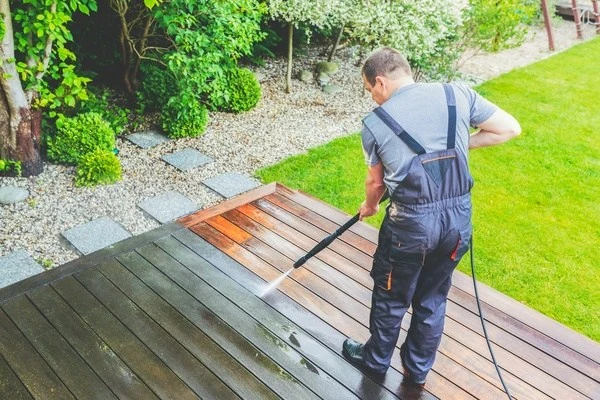 Pressure Washing Tips in Norwalk CT